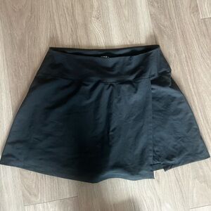 Black YPB Abercrombie women’s skort